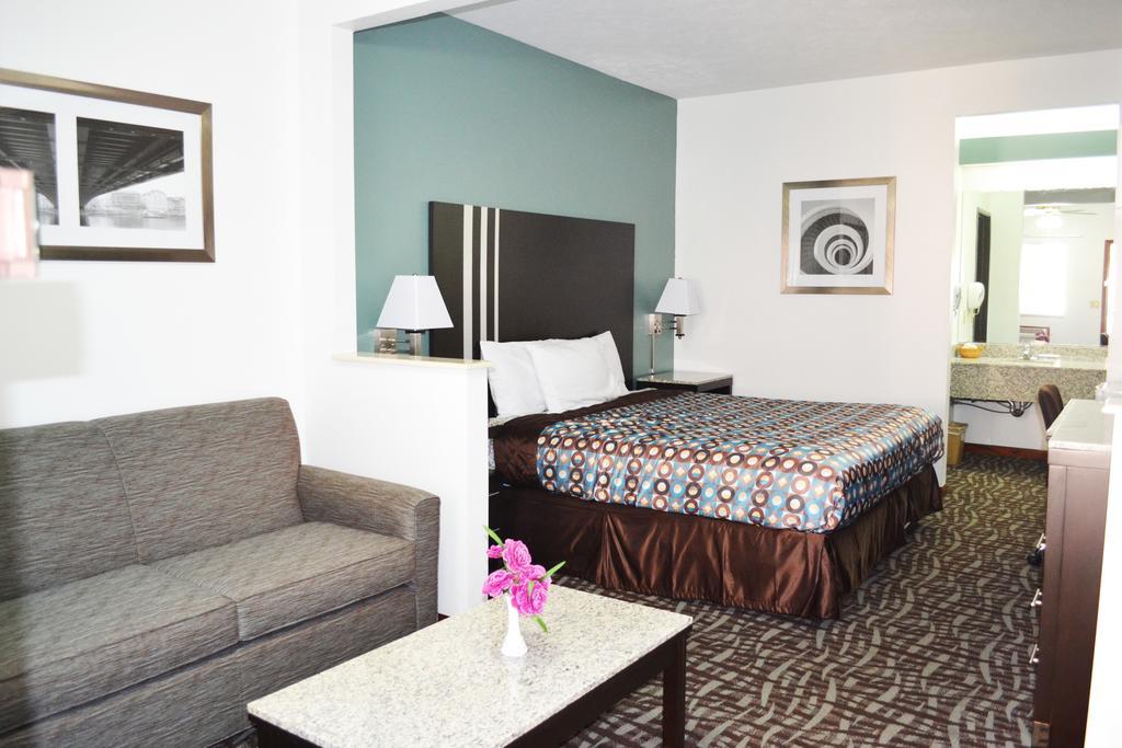Relax Inn Motel And Suites Omaha Room photo