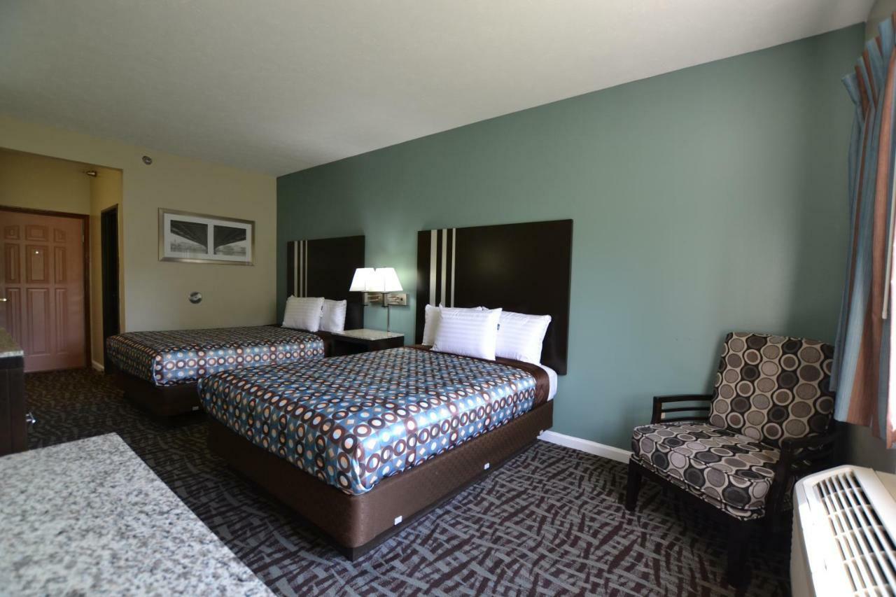 Relax Inn Motel And Suites Omaha Exterior photo